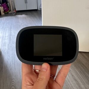Verizon Black Wireless Router